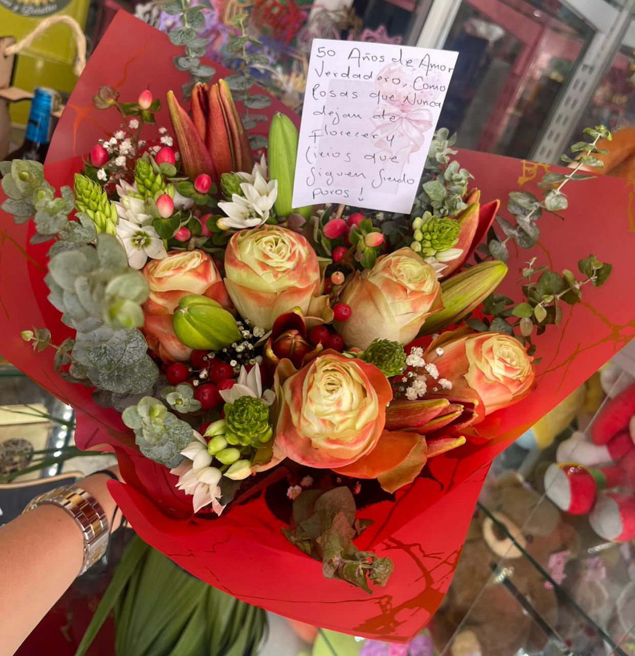 Ramo colorido grande con variedad de flores